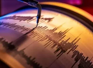 Akdeniz’de 4.9 büyüklüğünde deprem paniğe yol açtı