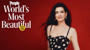 Anne Hathaway ‘Dünyanın En Güzel Kadını’ Seçildi: Başarılarla Dolu Kariyerinin Zirvesinde