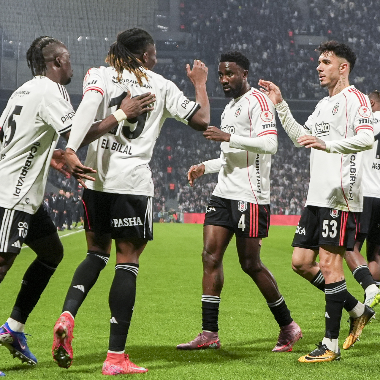 Beşiktaş’ın Yarı Final Yükselişi: Alanyaspor’u Ezdi Geçti!