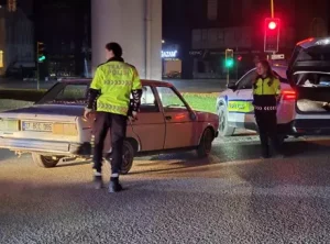 Bursa’da alkollü sürücü 10 kilometre kaçışın ardından 400 bin TL ceza aldı