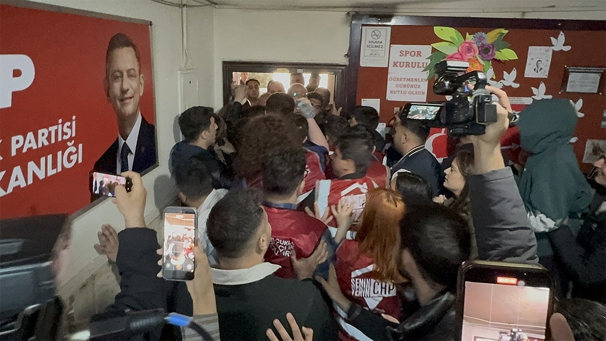 CHP Konya’da Parti İçi Kriz: Gençlik Kollarındaki Görevden Almalar Gerginliği Tırmandırdı