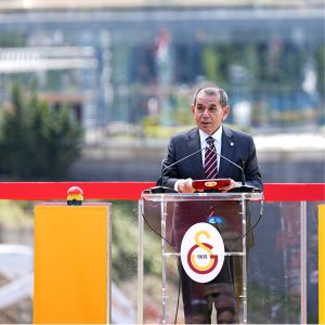 Dursun Özbek: Galatasaray’ın Geleceğini Şekillendiren Projelerle Yeniden Sahneye Çıkıyor