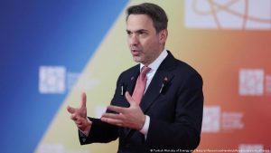 Enerji Bakanı Bayraktar, Doruk Maden’in maaş ödeme sıkıntılarını eleştirdi