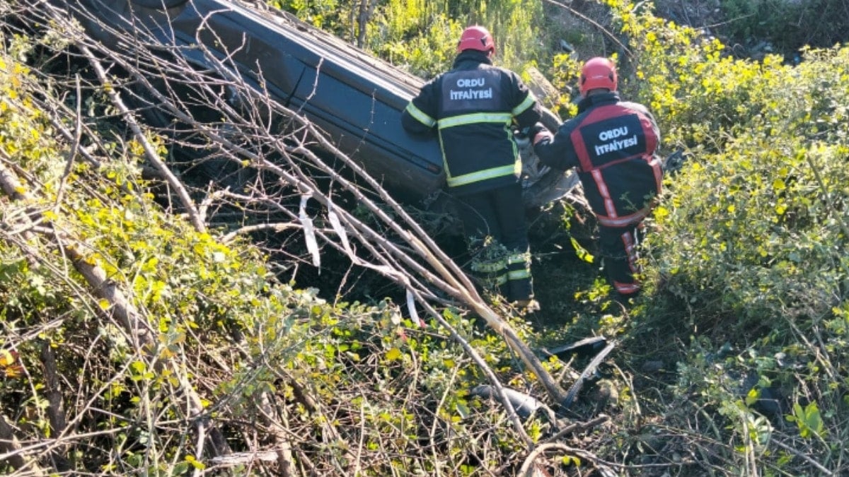 Fatsa’da Şarampole Yuvarlanan Otomobil Kazasında Korkutan Anlar