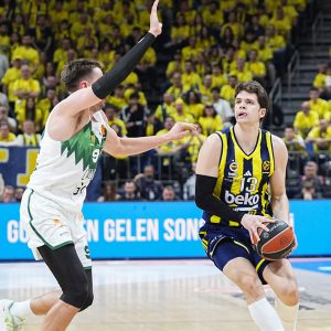 Fenerbahçe Beko EuroLeague play-off’larına Zalgiris Kaunas karşısında zaferle başladı