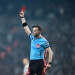 Fenerbahçe-Galatasaray Derbilerinde Kart Yağmuru: Rekabetin Kızışan Yüzü