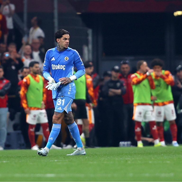 Fenerbahçe’nin Başakşehir karşısında dört önemli oyuncusu cezalı duruma düştü