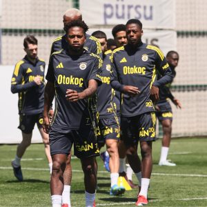 Fenerbahçe’nin Başakşehir maçı öncesi hazırlıkları yoğun tempoyla devam ediyor