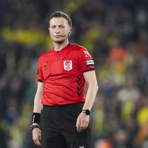 Galatasaray-Fenerbahçe Derbisinin Hakemi Yasin Kol Oldu: Karar Tepkileri ve Beklentiler