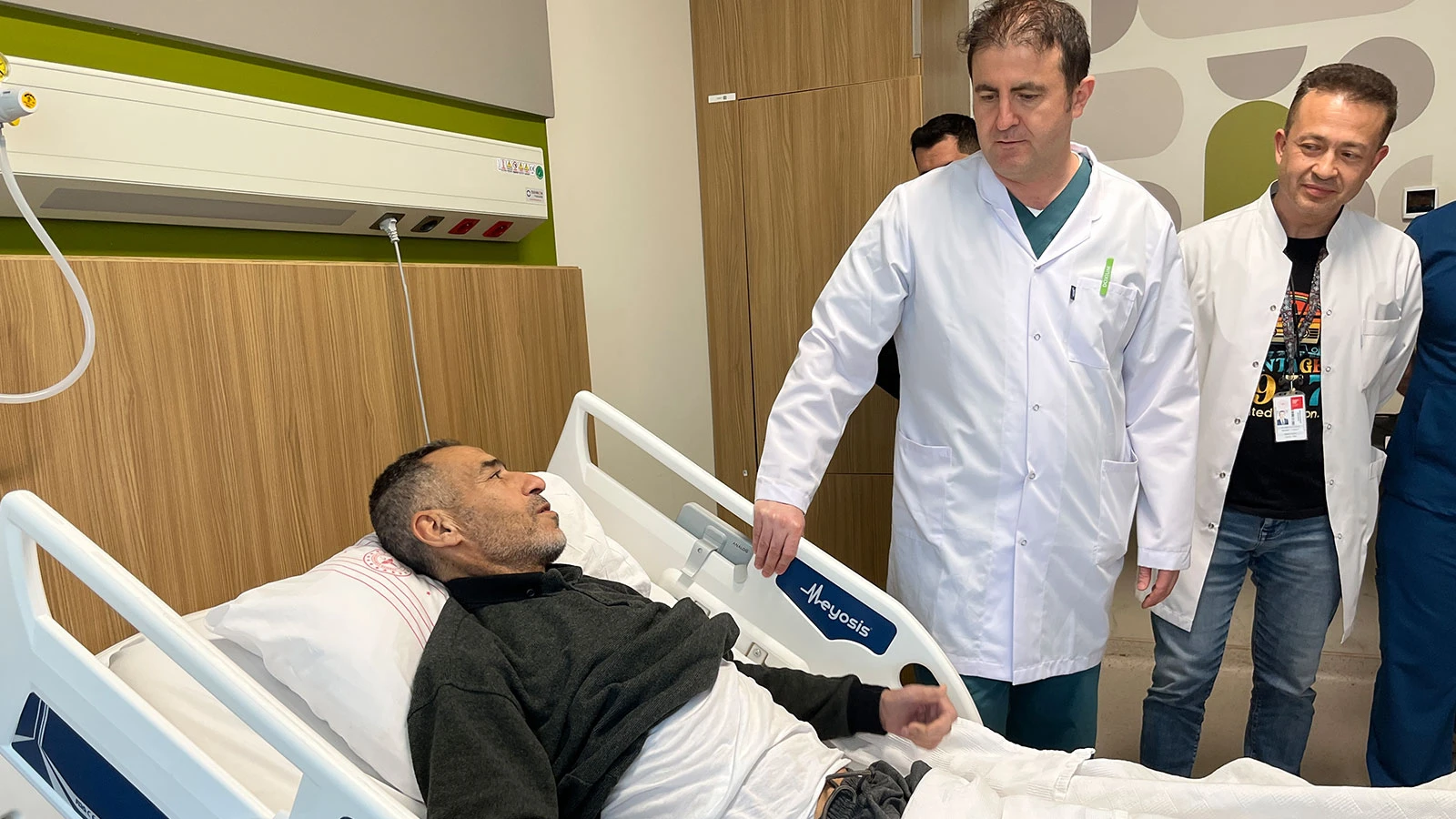 Gaziantep’te Genetik Hastalık Hasta Adamın 8 Kiloluk Böbreği Ameliyatla Alındı