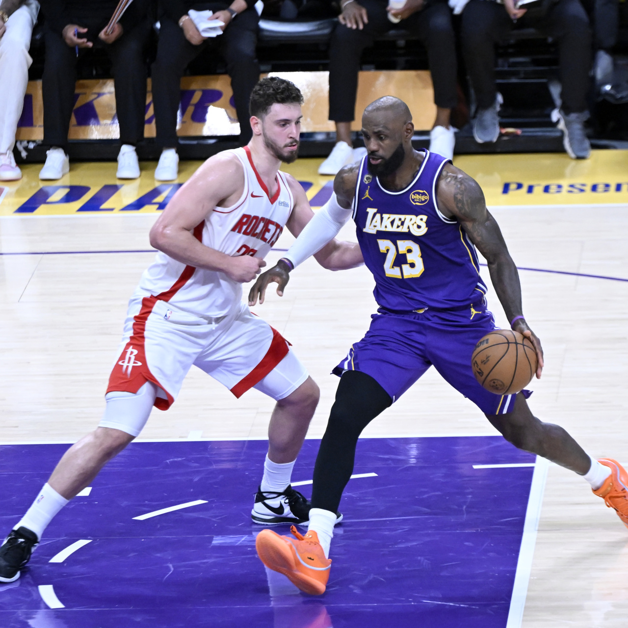 Houston Rockets zorlu maçta Los Angeles Lakers’ı yenerek seriyi 3-2’ye taşıdı