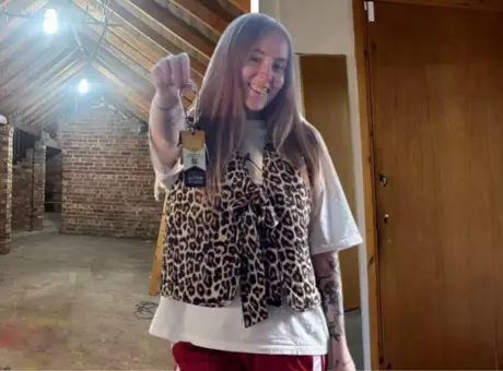 İngiltere’de Genç Kadın Satın Aldığı Evde Gizli Oda Keşfetti