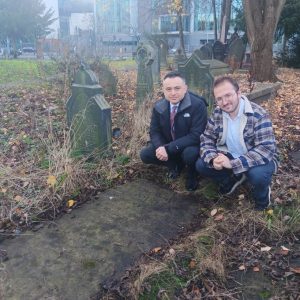 İngiltere’de Osmanlı’nın İzlerini Taşıyan Tek Mezar Taşı: Abdullah İdlibi’nin Anısı