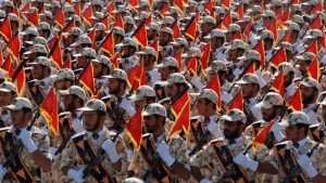 İran Devrim Muhafızları muhtemel saldırılara karşı esir kampları hazırlıyor