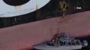 İran, Hürmüz Boğazı’ndaki Gemi Operasyonlarının Görüntülerini Kamuoyuna Sundu