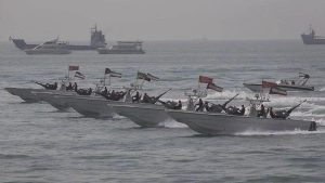 İran’ın Hürmüz’deki ‘sivrisinek filosu’ stratejisi deniz güvenliğini zorluyor