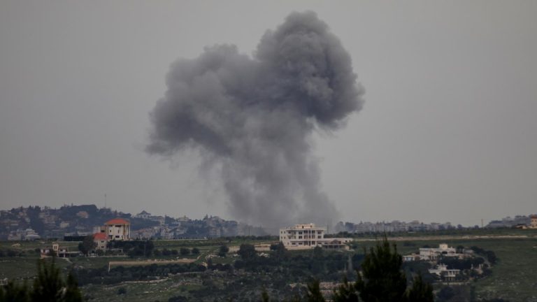 İsrail ordusu ateşkese rağmen Lübnan’ın Bekaa Vadisi’ne hava saldırıları düzenledi
