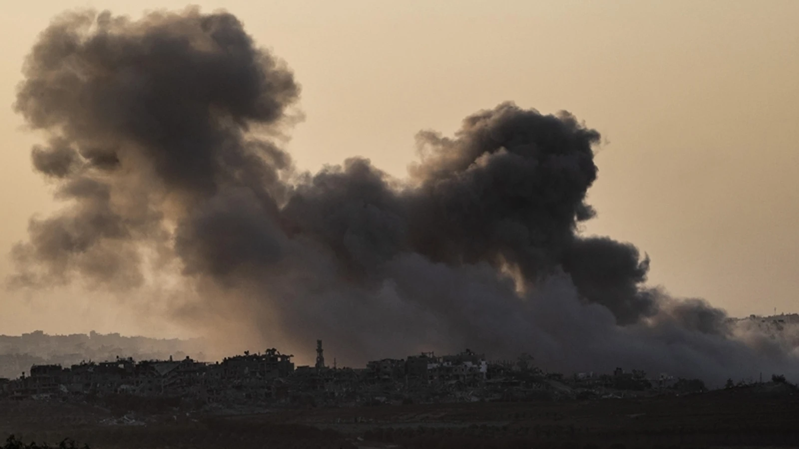 İsrail’in Lübnan’a düzenlediği hava saldırısında Nebatiye’de 9 kişi yaşamını yitirdi