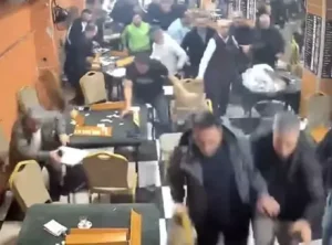 İstanbul’da bir kahvehane, aracın yüksek ses sistemiyle deprem paniği yaşadı