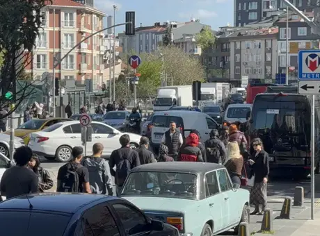İstanbul’da M7 Metro Hattı’ndaki Onarım Çalışması Yolcuları İETT Otobüslerine Yönlendirdi