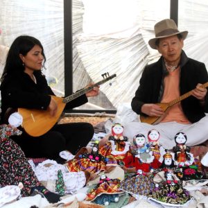 Japon sanatçı Takeshi Imamura Kayseri’nin Soğanlı bez bebekleriyle buluştu