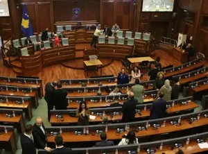 Kosova’da Meclis krizi erken genel seçim sürecini başlattı