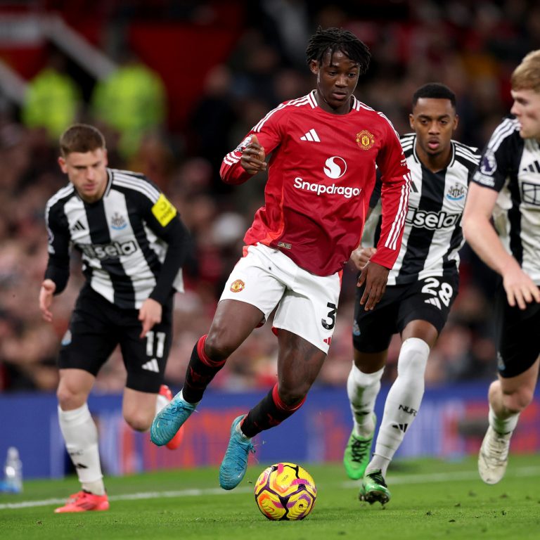 Manchester United, Kobbie Mainoo ile 2031’e Kadar Devam Kararı Aldı