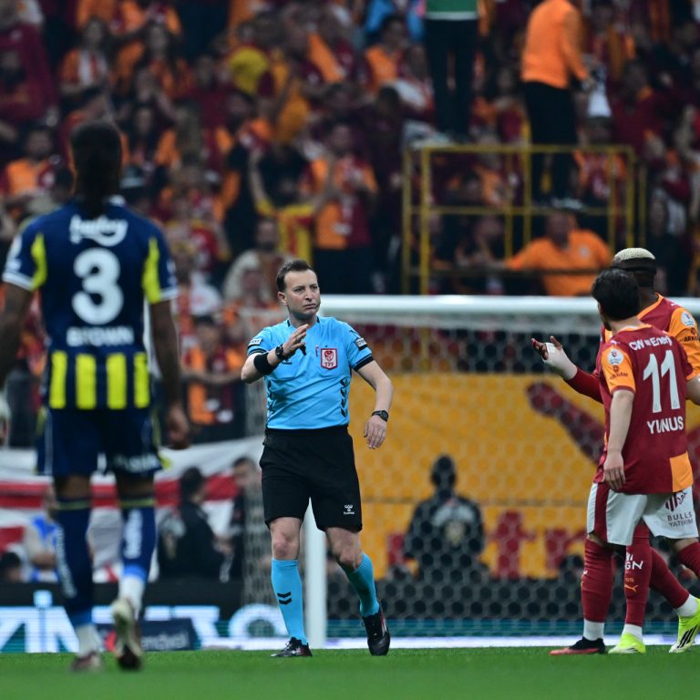 Merkez Hakem Kurulu, Yasin Kol’un Galatasaray-Fenerbahçe derbisindeki yönetimini başarılı buldu