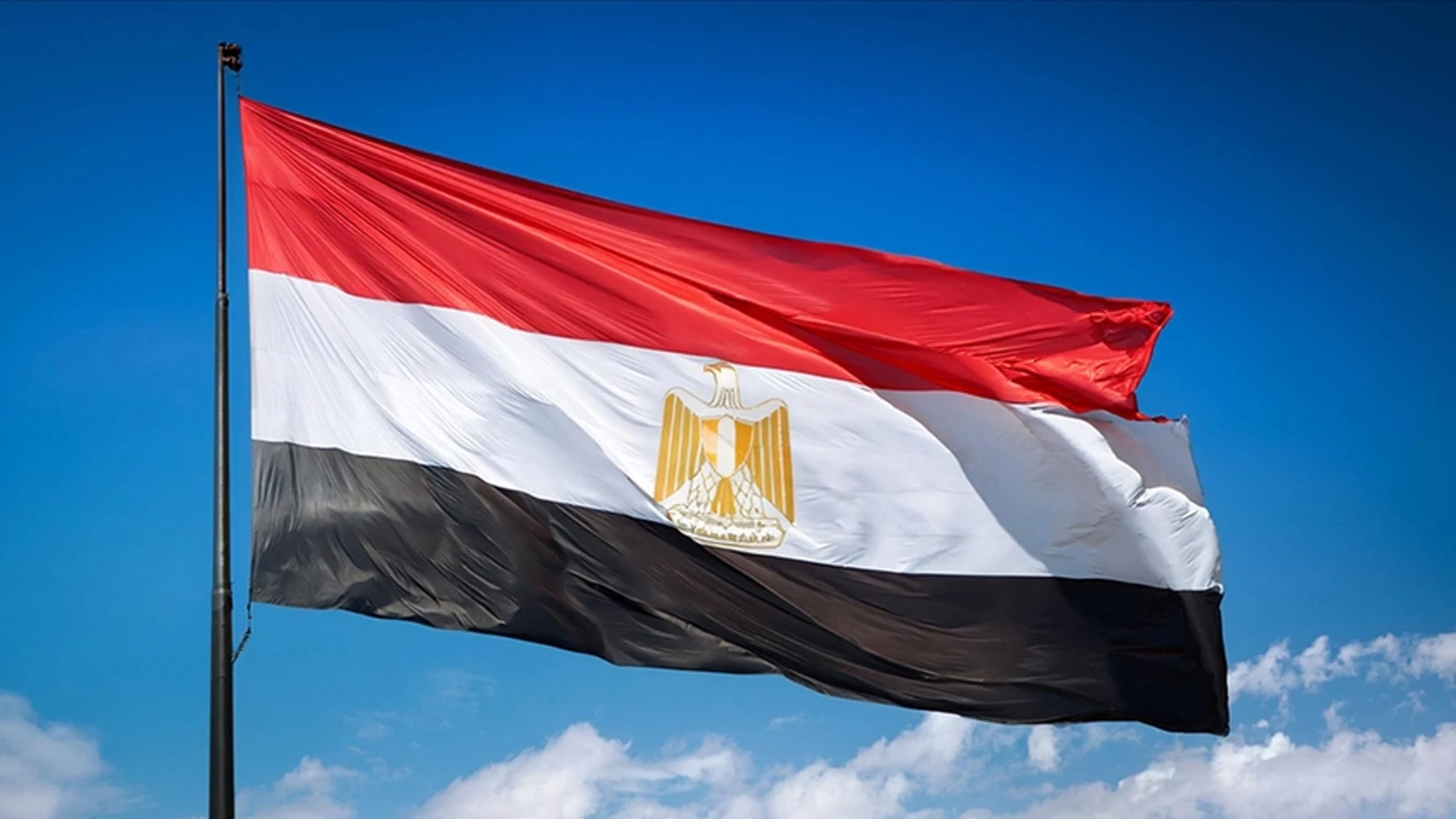 Mısır’da enerji tasarrufu planı değişti, AVM’lerin kapanış saati eskisi gibi