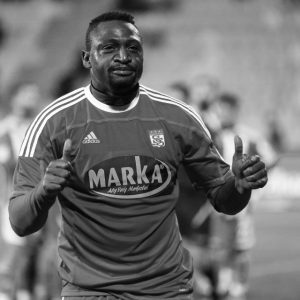 Sahaların Sevilen İsmi Michael Eneramo’nun Vefatı Futbol Dünyasını Yasa Boğdu