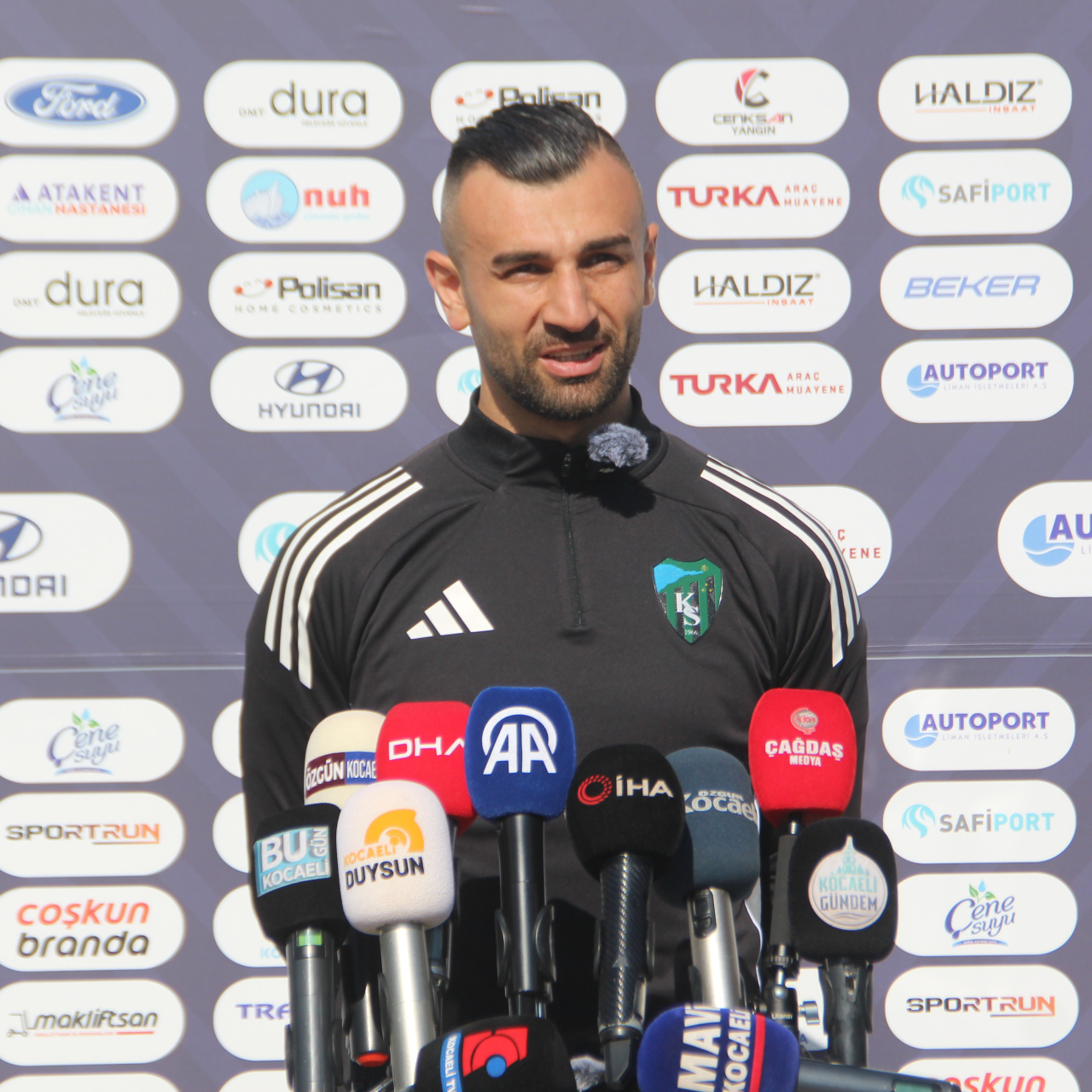 Serdar Dursun’un Hedefi Gelecek Sezon Daha İyi Bir Kocaelispor