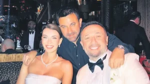 Sezgi Sena Akay ve Erdinç Acar çifti Tersane’de özel düğün daveti düzenledi