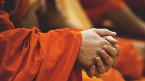 Sri Lanka’da 22 Budist rahip valizlerinde toplam 110 kilo esrarla yakalandı