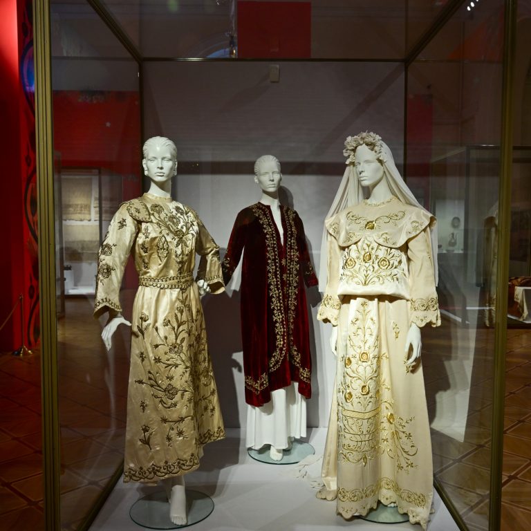 St. Petersburg’da Osmanlı ve Anadolu Çeyizlerini Tanıtan Sergi Açıldı