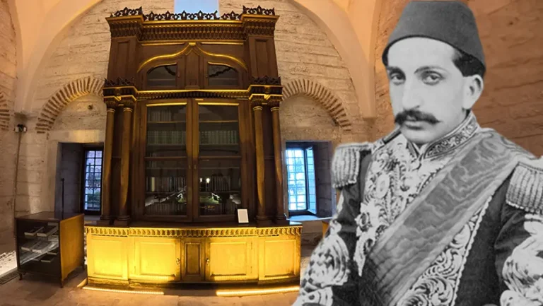 Sultan Abdülhamid Han’ın Yaptığı Ceviz Kitaplık Osmanlı Mirası Olarak Beyazıt’ta Sergileniyor