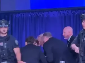 Trump’ın Katıldığı Beyaz Saray Etkinliğinde Silah Sesleri Paniğe Yol Açtı