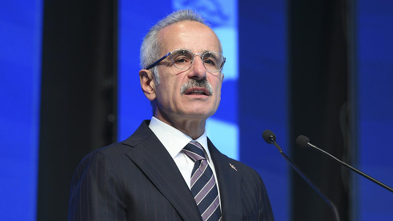 Türkiye, Jet Yakıtında İhracatçı Konumda: Bakan Uraloğlu’ndan Kritik Açıklama