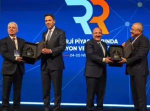 Türkiye’nin enerji stratejisinde saatlik mahsuplaşma tartışması yatırımcıları endişelendiriyor