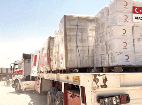 Türkiye’nin Lübnan’a ulaştırdığı 730 tonluk insani yardım Beyrut’a vardı