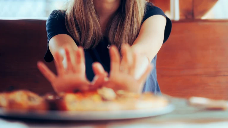 Uzmanlar uyarıyor’da sağlıklı kilo vermede dengeli beslenmenin önemi büyük