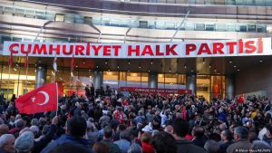 107 yıllık CHP, mutlak butlan kararıyla tarihin en büyük bölünmesini yaşıyor