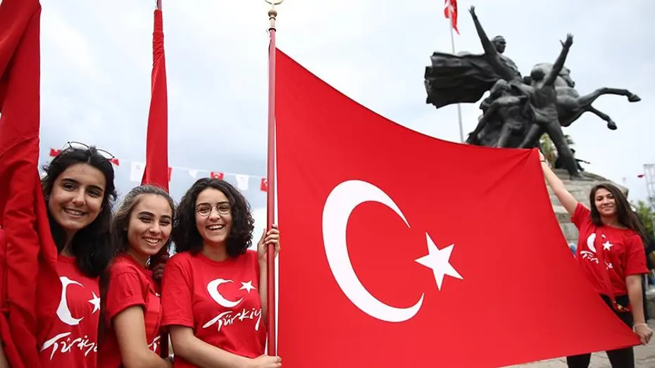 19 Mayıs 2026 Salı birçok kamu kurumu ve okul kapılarını tatil için kapatacak