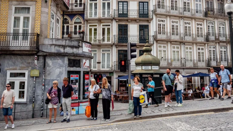 2026’da Portekiz’de Oturum İzni Almanın Yolları ve Şartları Neler?
