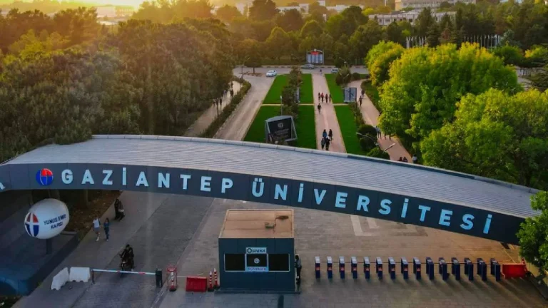 Böyle üniversite mi olur? Gaziantep Üniversitesi’nde 20 bin dolara Tıp Fakültesi eğitimi!