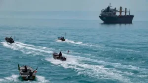 İran’ın ‘sivrisinek filosu’: Sürat tekneleri Hürmüz’de ABD’ye meydan okuyor