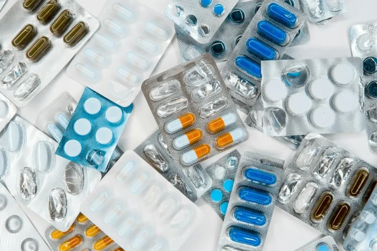 Dirençli bakterilere karşı yeni antibiyotik üretildi
