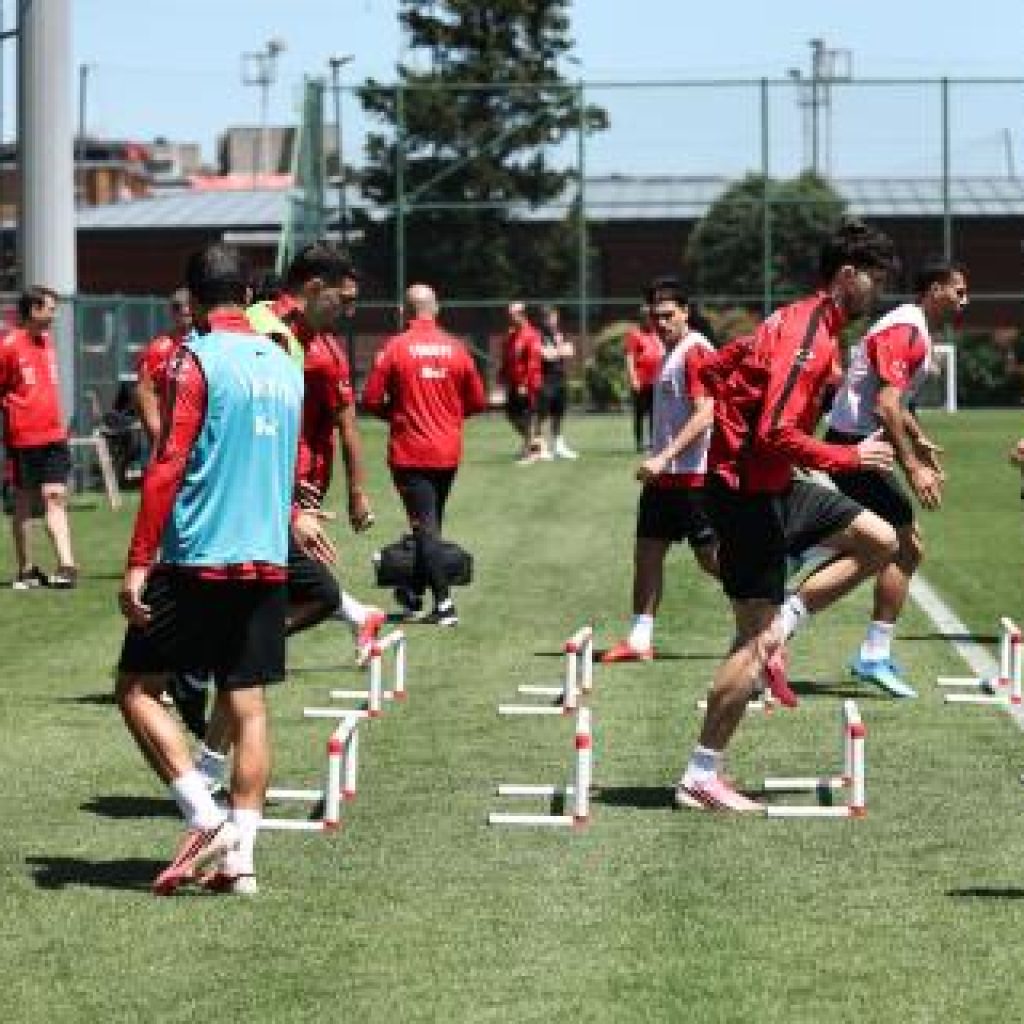 A Milli Futbol Takımı, Kuzey Makedonya Maçı Öncesi İstanbul’da Yoğun Tempoda Çalışıyor