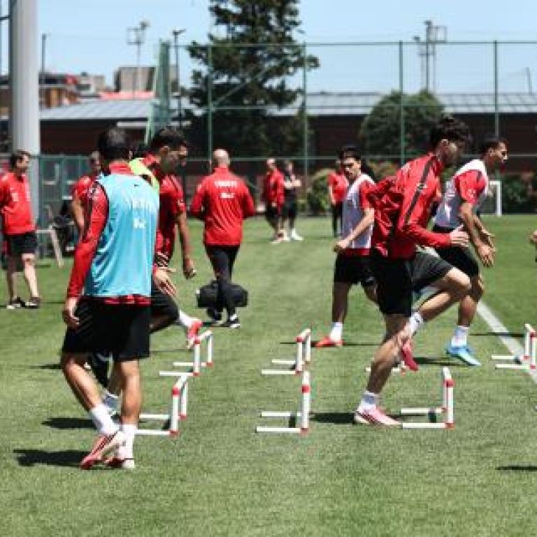 A Milli Futbol Takımı, Kuzey Makedonya Maçı Öncesi İstanbul’da Yoğun Tempoda Çalışıyor