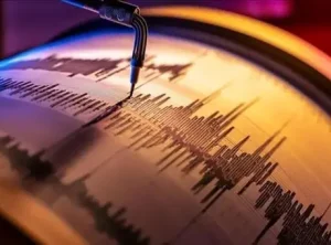 Akdeniz açıklarında Girit merkezli 3.5 büyüklüğünde deprem hafif sarsıntıya neden oldu
