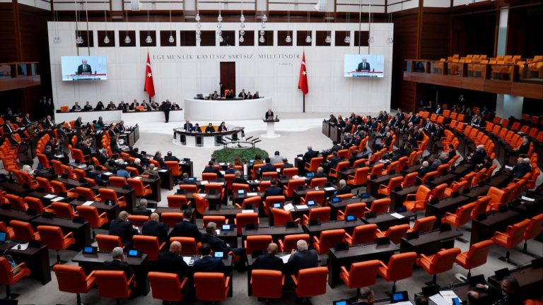 Akran zorbalığı raporu, milli güvenlik tehdidi olarak değerlendirilmeli